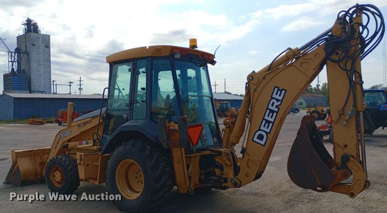 image for item DO1708 2005 John Deere 310G backhoe