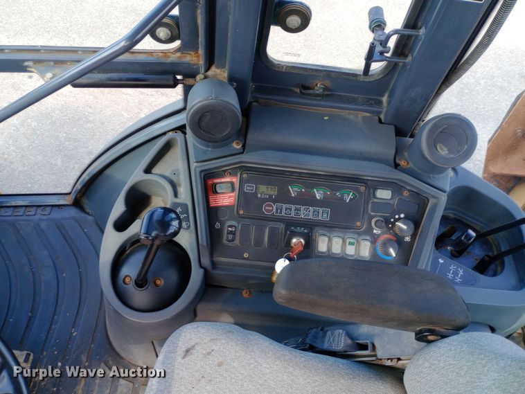 image for item DO1708 2005 John Deere 310G backhoe