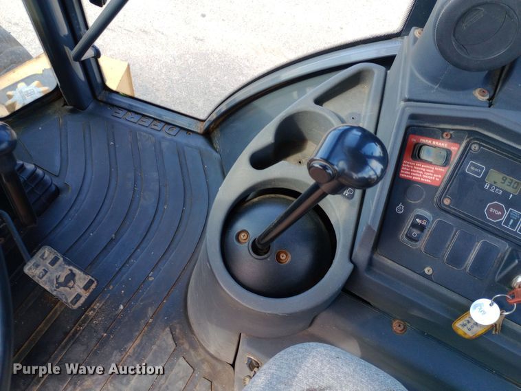 image for item DO1708 2005 John Deere 310G backhoe