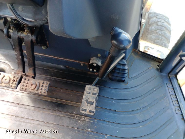 image for item DO1708 2005 John Deere 310G backhoe