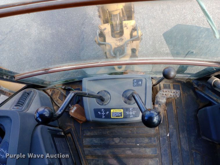 image for item DO1708 2005 John Deere 310G backhoe