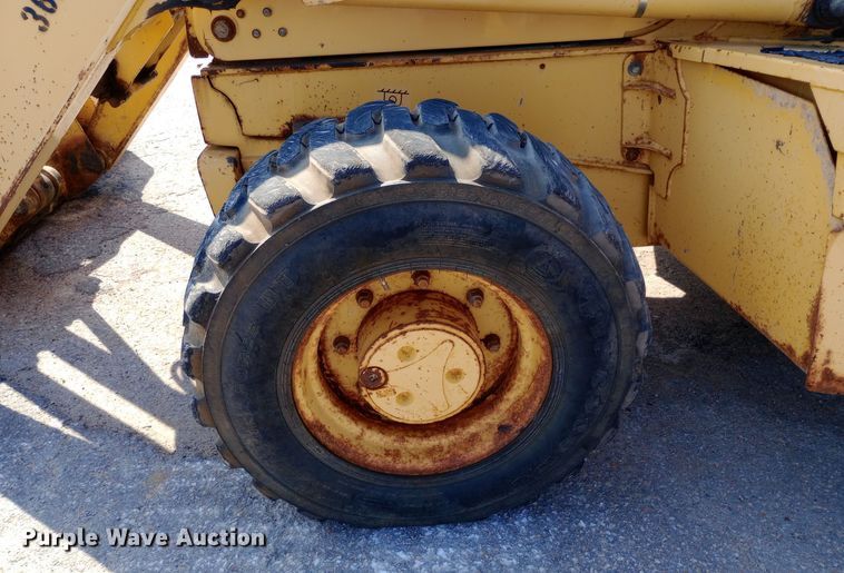 image for item DO1708 2005 John Deere 310G backhoe