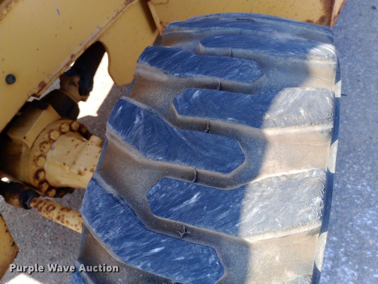 image for item DO1708 2005 John Deere 310G backhoe