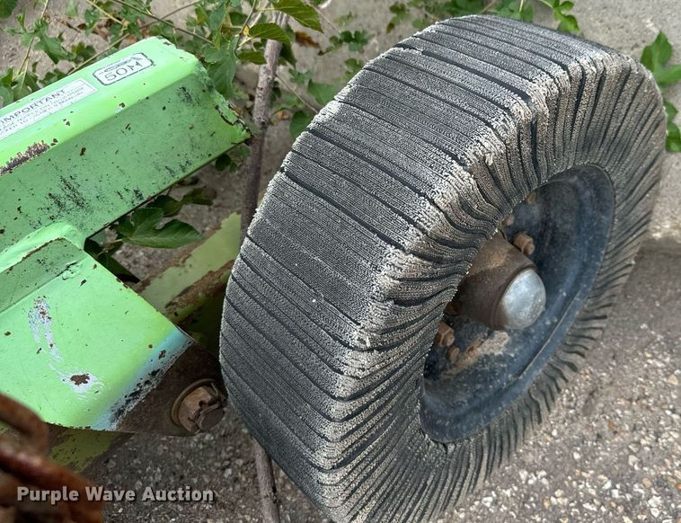 image for item DO1718 2006 Schulte  XH1500 batwing rotary mower