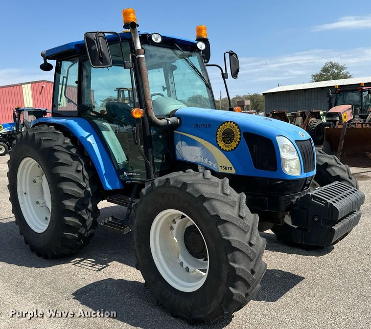 image for item DO1719 2012 New Holland T5070 MFWD tractor