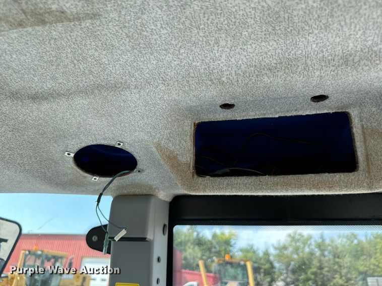 image for item DO1719 2012 New Holland T5070 MFWD tractor