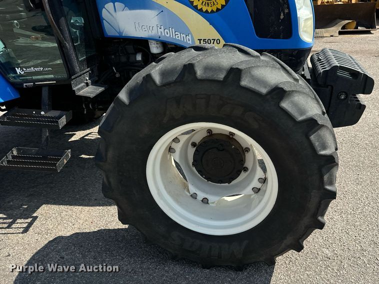 image for item DO1719 2012 New Holland T5070 MFWD tractor