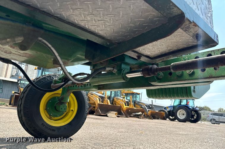 image for item DO1721 2007 John Deere 6415 tractor