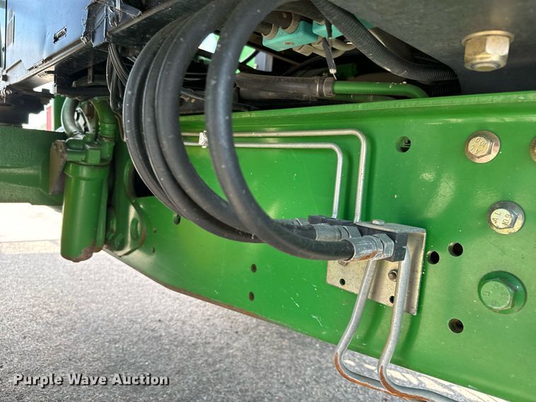 image for item DO1721 2007 John Deere 6415 tractor