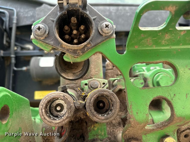 image for item DO1721 2007 John Deere 6415 tractor