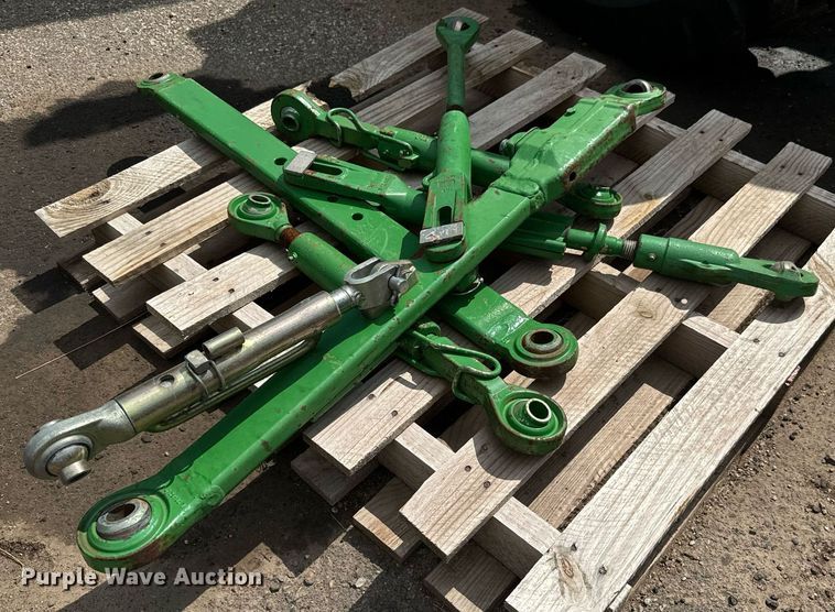 image for item DO1721 2007 John Deere 6415 tractor