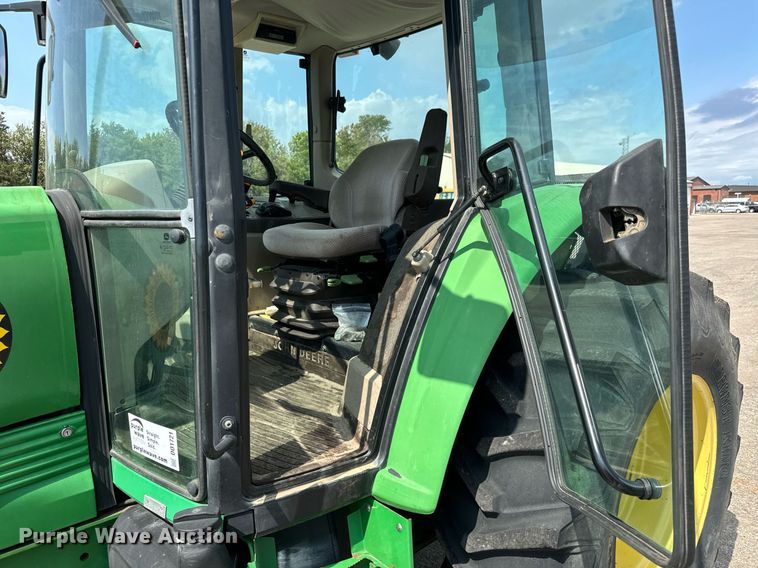 image for item DO1721 2007 John Deere 6415 tractor