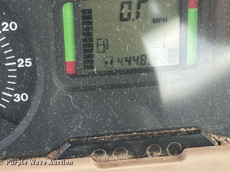 image for item DO1721 2007 John Deere 6415 tractor