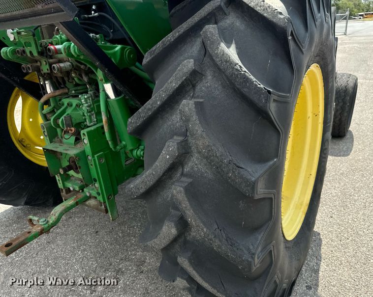 image for item DO1721 2007 John Deere 6415 tractor