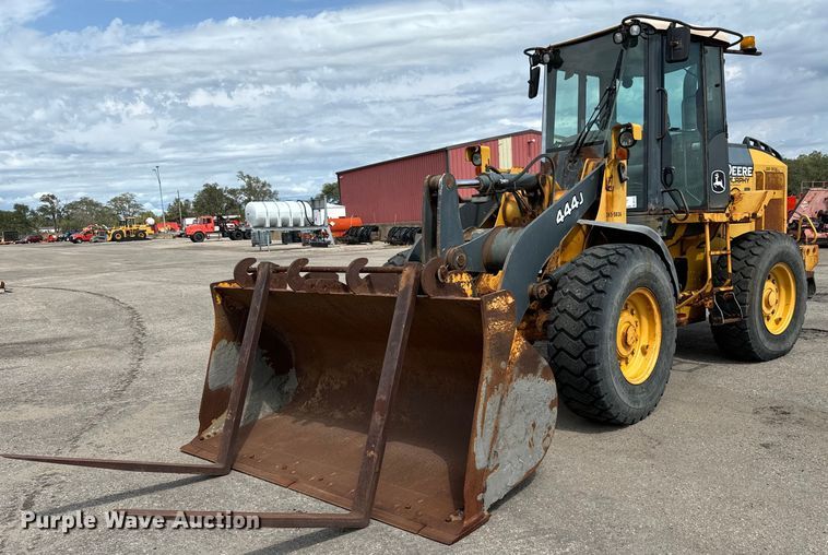 image for item DO1722 2006 John Deere 444J wheel loader