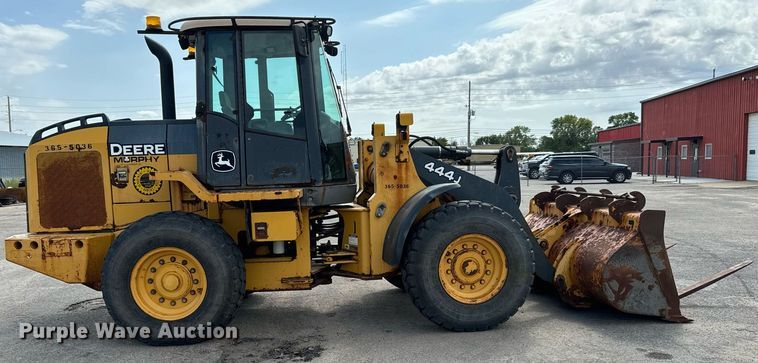 image for item DO1722 2006 John Deere 444J wheel loader