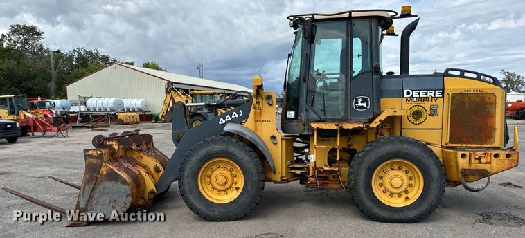 image for item DO1722 2006 John Deere 444J wheel loader