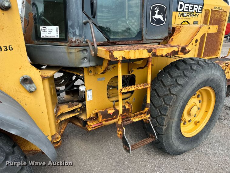 image for item DO1722 2006 John Deere 444J wheel loader