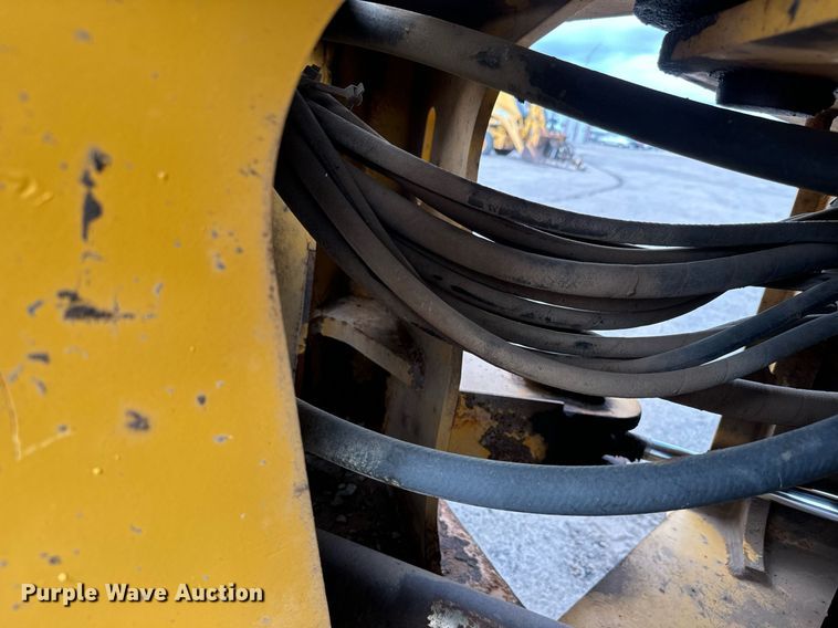 image for item DO1722 2006 John Deere 444J wheel loader