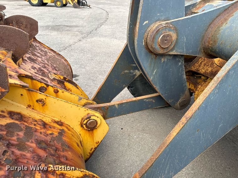 image for item DO1722 2006 John Deere 444J wheel loader
