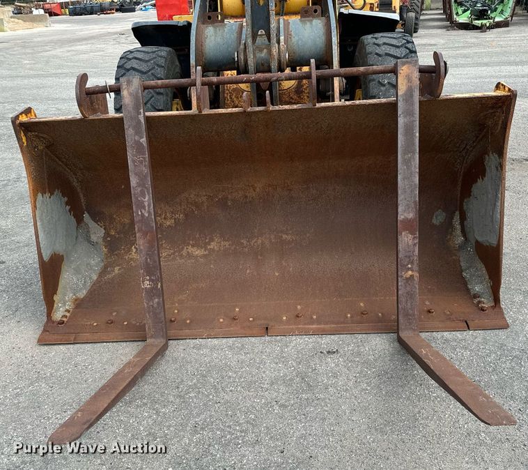 image for item DO1722 2006 John Deere 444J wheel loader