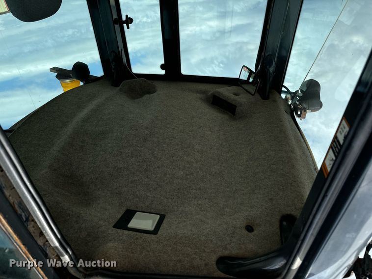 image for item DO1722 2006 John Deere 444J wheel loader