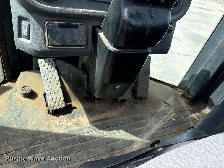 image for item DO1722 2006 John Deere 444J wheel loader