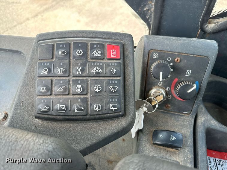 image for item DO1722 2006 John Deere 444J wheel loader