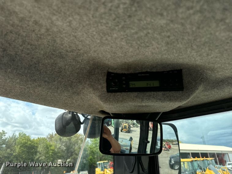 image for item DO1722 2006 John Deere 444J wheel loader