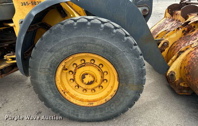 image for item DO1722 2006 John Deere 444J wheel loader