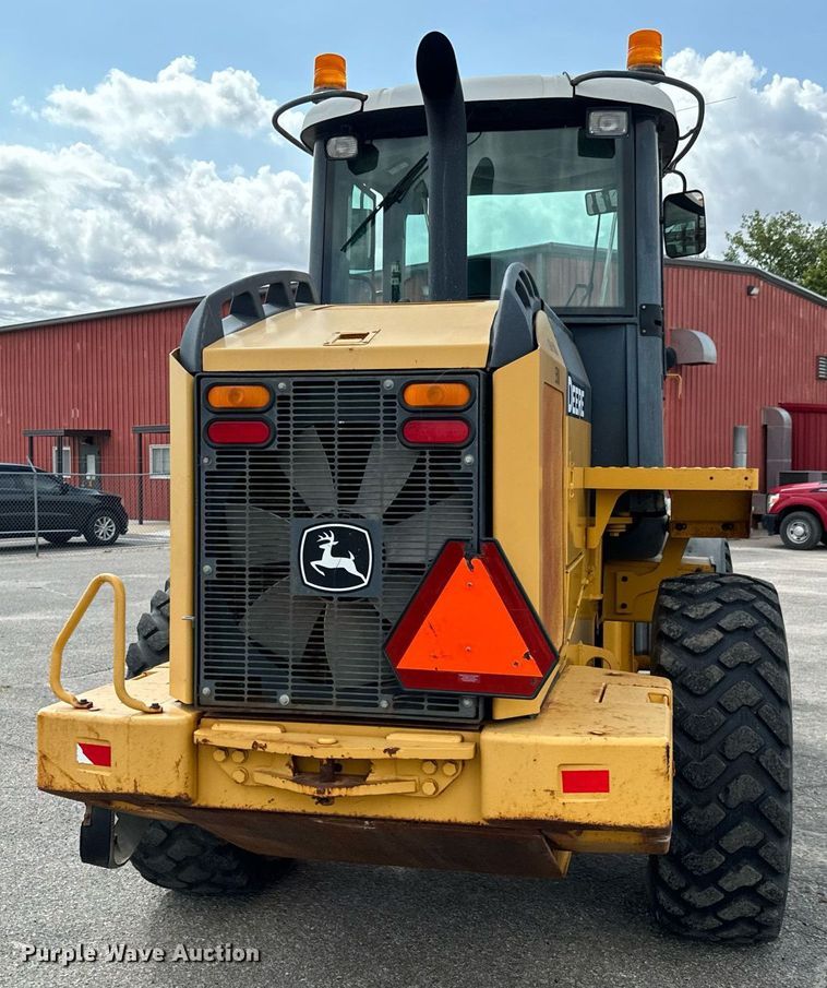 image for item DO1723 2005 John Deere 444J wheel loader