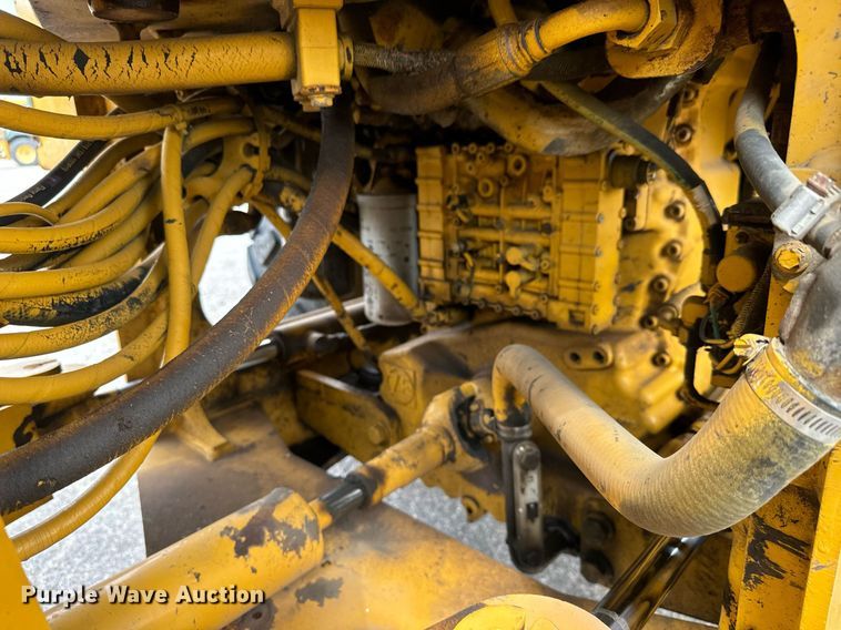 image for item DO1723 2005 John Deere 444J wheel loader