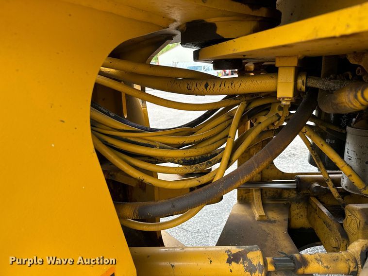 image for item DO1723 2005 John Deere 444J wheel loader