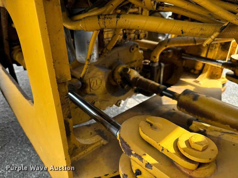 image for item DO1723 2005 John Deere 444J wheel loader