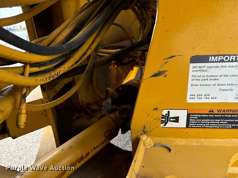 image for item DO1723 2005 John Deere 444J wheel loader