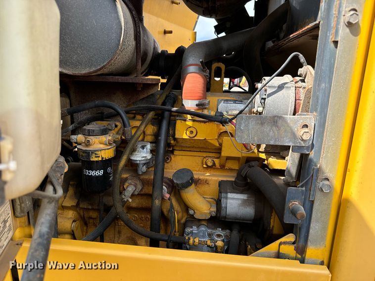 image for item DO1723 2005 John Deere 444J wheel loader