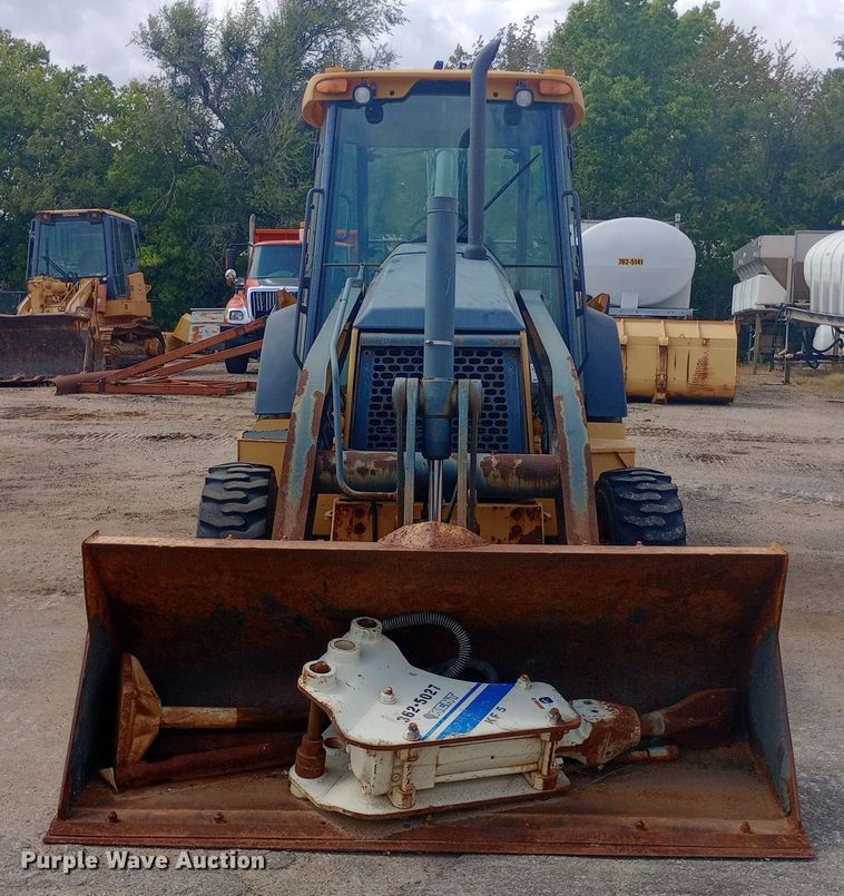 image for item DO1725 2008 John Deere 310J backhoe