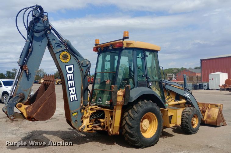 image for item DO1725 2008 John Deere 310J backhoe
