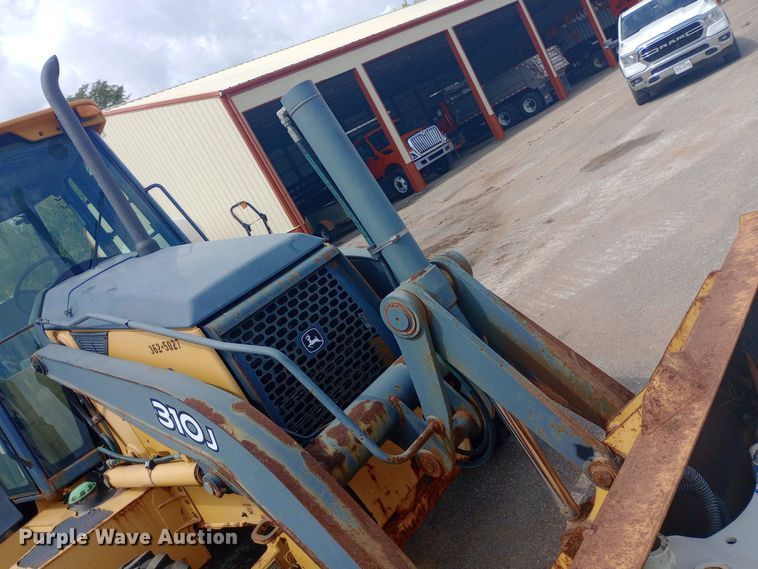 image for item DO1725 2008 John Deere 310J backhoe