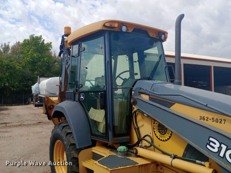 image for item DO1725 2008 John Deere 310J backhoe