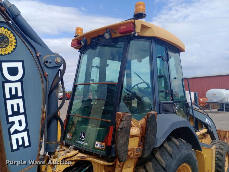 image for item DO1725 2008 John Deere 310J backhoe