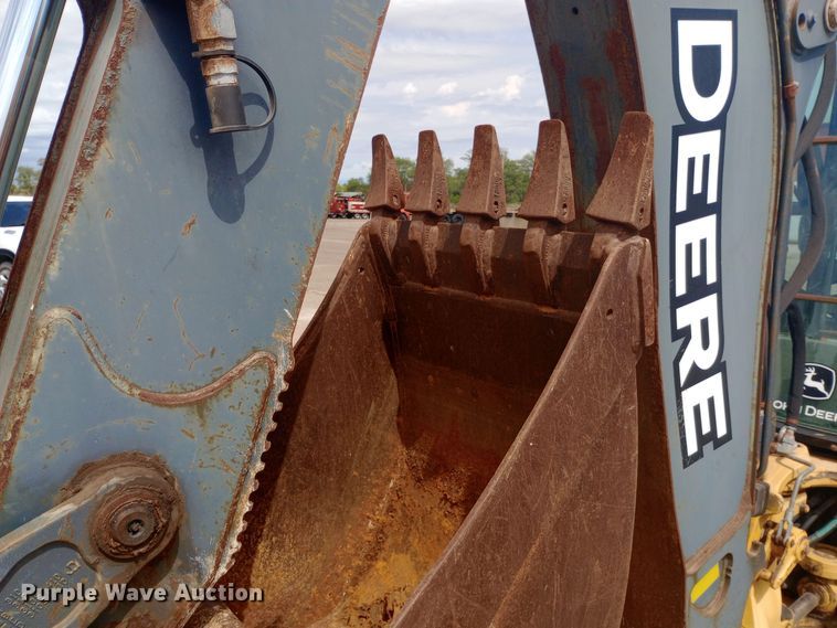 image for item DO1725 2008 John Deere 310J backhoe
