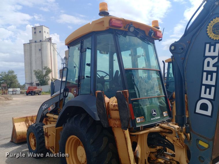 image for item DO1725 2008 John Deere 310J backhoe
