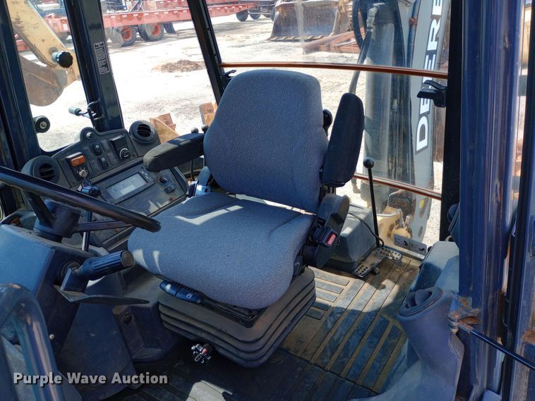 image for item DO1725 2008 John Deere 310J backhoe