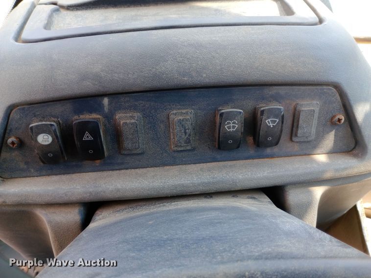 image for item DO1725 2008 John Deere 310J backhoe