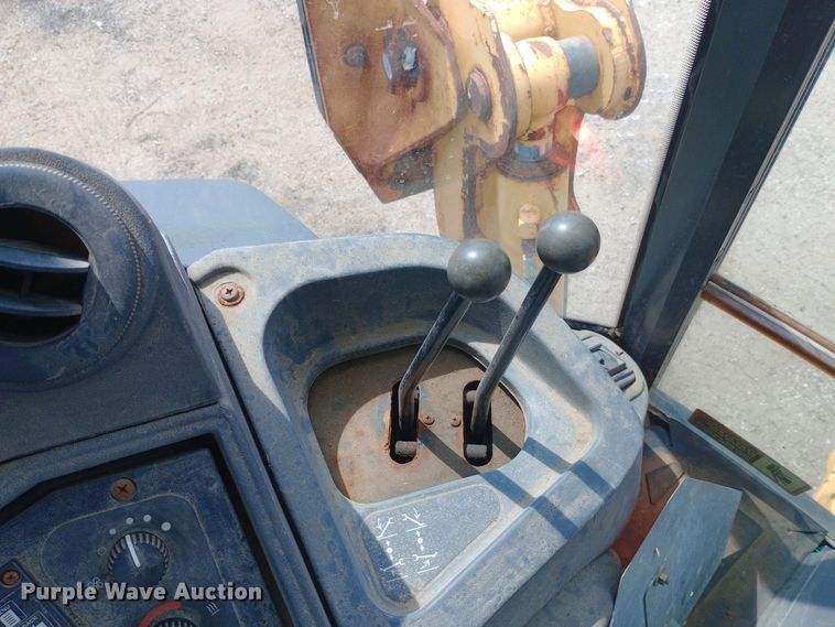 image for item DO1725 2008 John Deere 310J backhoe