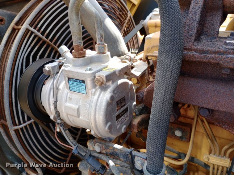 image for item DO1725 2008 John Deere 310J backhoe