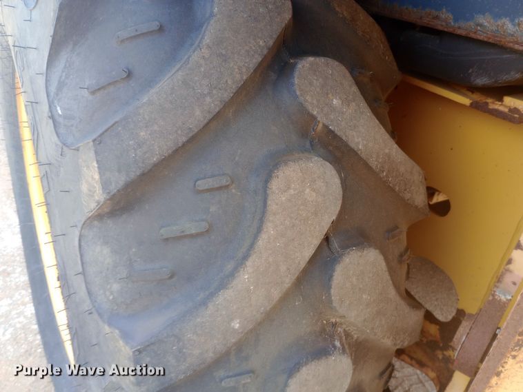 image for item DO1725 2008 John Deere 310J backhoe