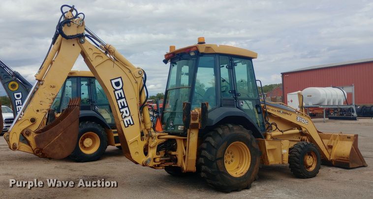 image for item DO1726 2005 John Deere 310G backhoe