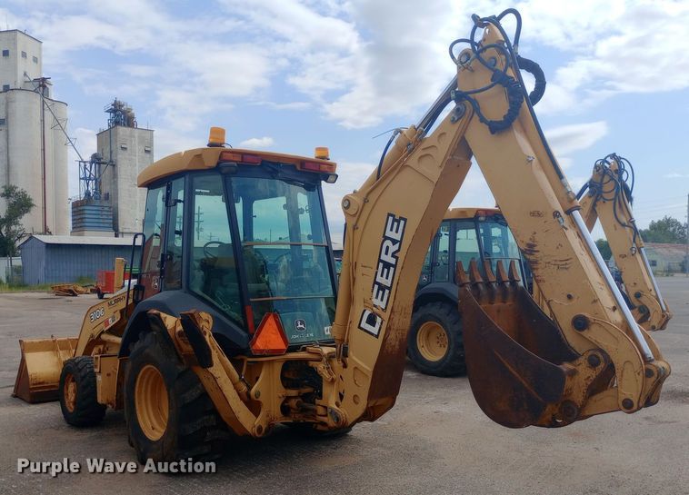 image for item DO1726 2005 John Deere 310G backhoe